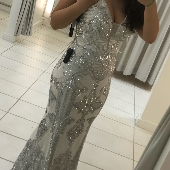 DRESS - Picture 3 of 3